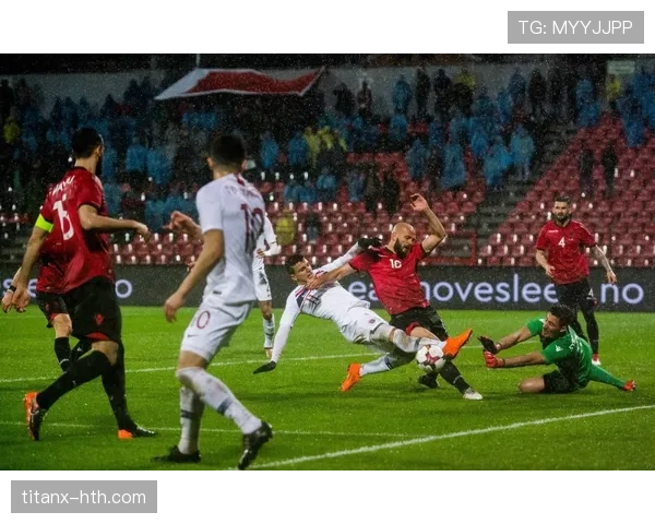 拉菲尼亚·迪亚斯闪耀新赛季，攻防转换核心作用凸显