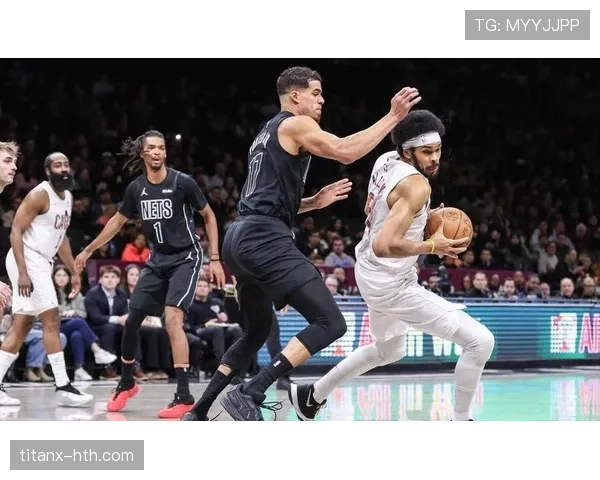 迈克尔·波特利用无球跑位拉开空间 提升球队三分效率